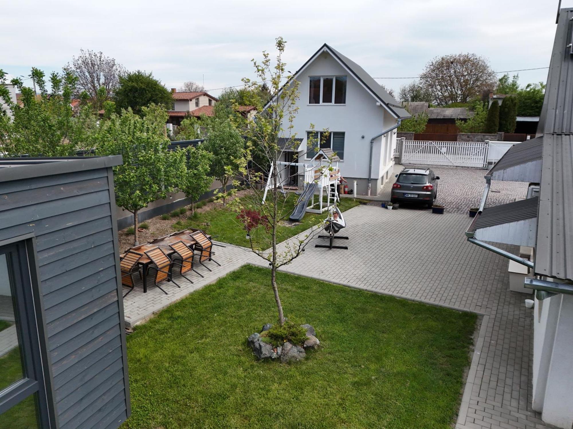 Pixel Guesthouse Tirgu Secuiesc Luaran gambar